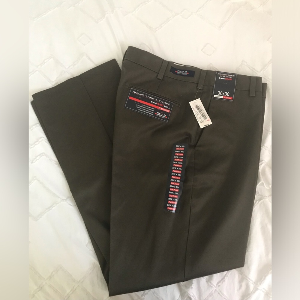 NEW Roundtree & Yorke Men’s Straight Fit Dress Pants - Olive 36x30